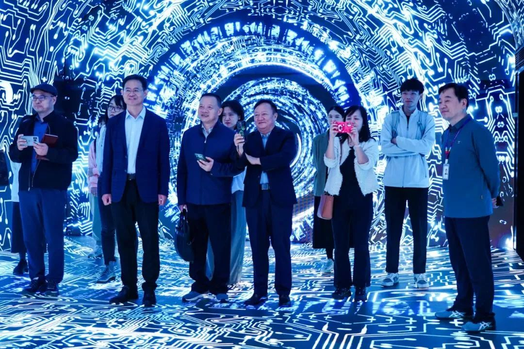 2024120602 国家广电总局发展研究中心一行赴OD电竞励丰文化调研指导